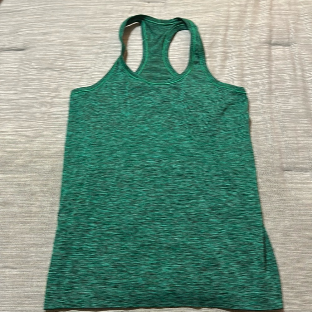 Lululemon tank